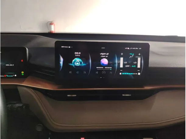 Car image 23