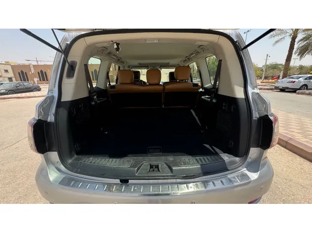Car image 28