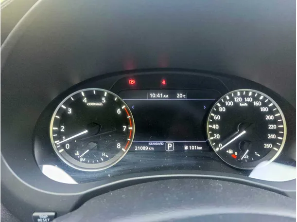 Car image 26