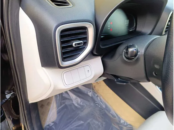 Car image 28