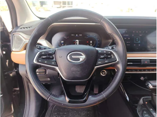 Car image 21
