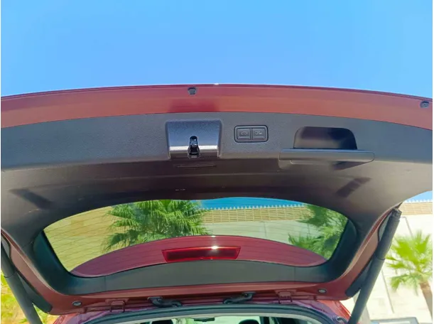 Car image 33