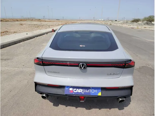Car image 6