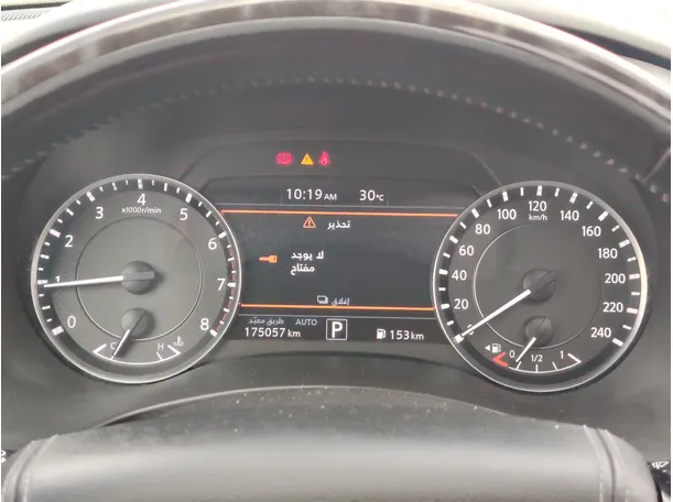 Car image 24