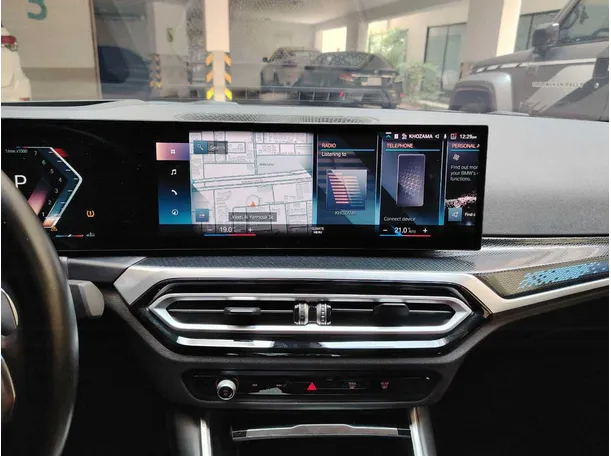 Car image 24