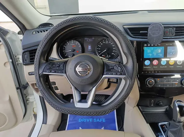 Car image 17
