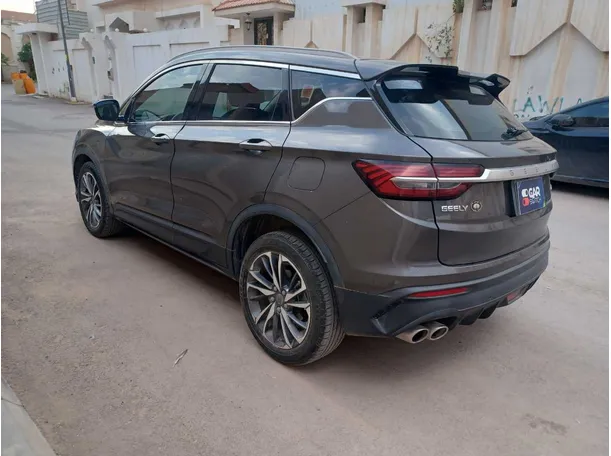 Car image 7