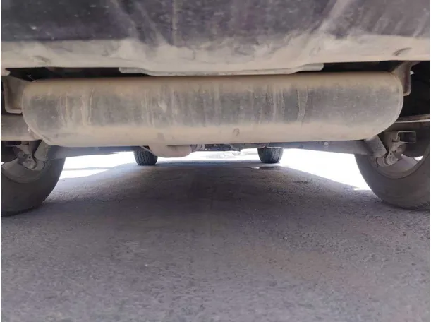Car image 24