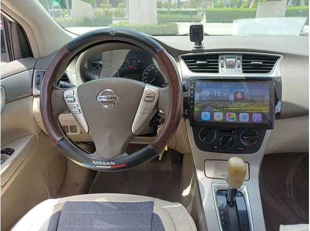 Car image 17