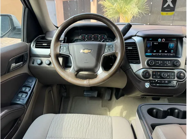 Car image 17