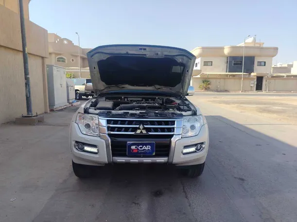Car image 37