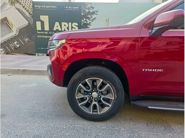Car image 9