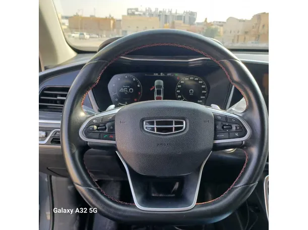 Car image 20