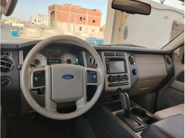 Car image 27