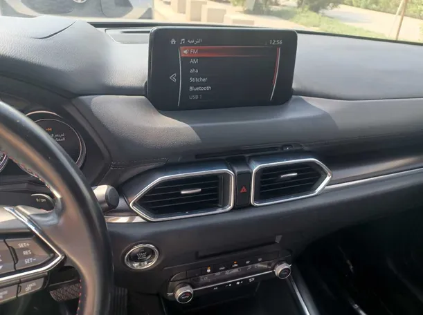 Car image 18