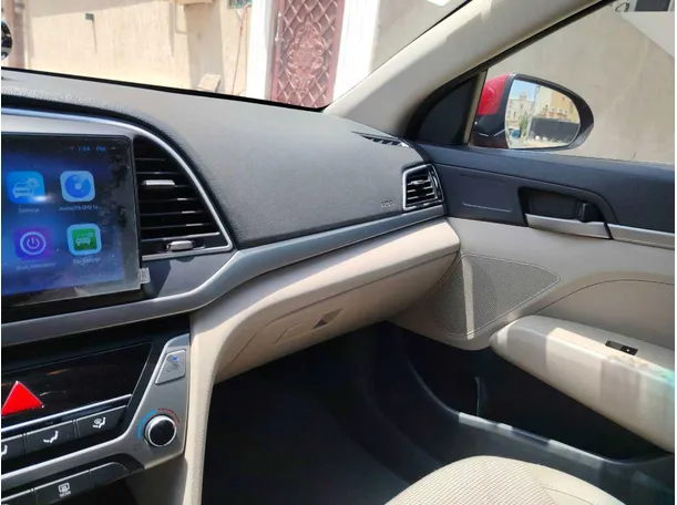 Car image 32