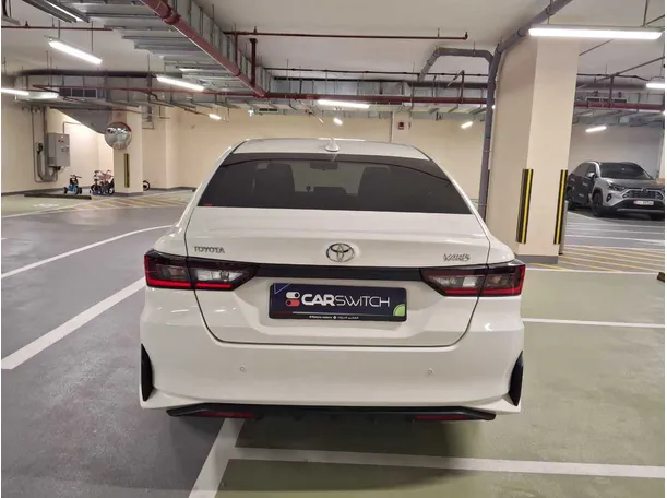 Car image 6