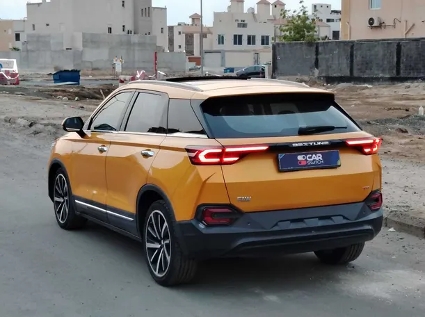 Car image 7