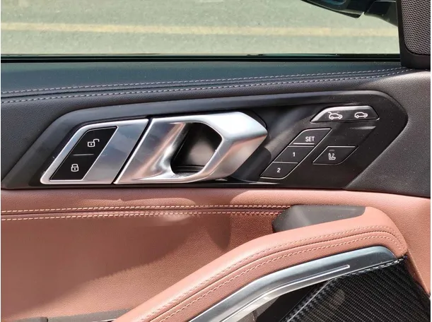 Car image 34