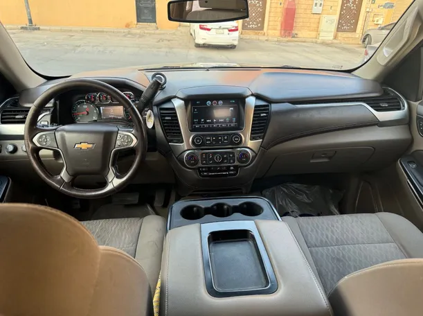 Car image 17