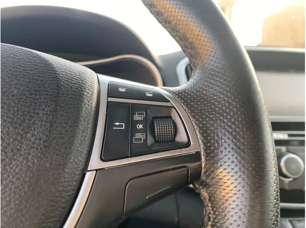 Car image 27