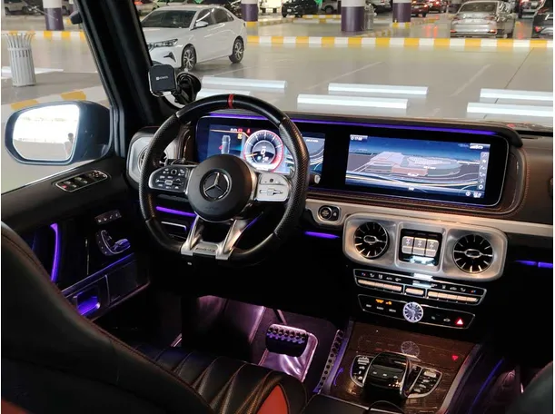 Car image 26