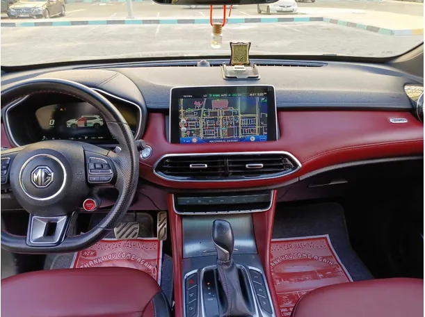 Car image 17