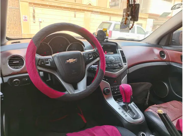 Car image 26
