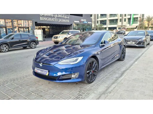 2020 تسلا موديل S في الإمارات