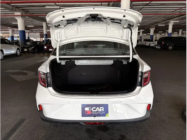 Car image 24