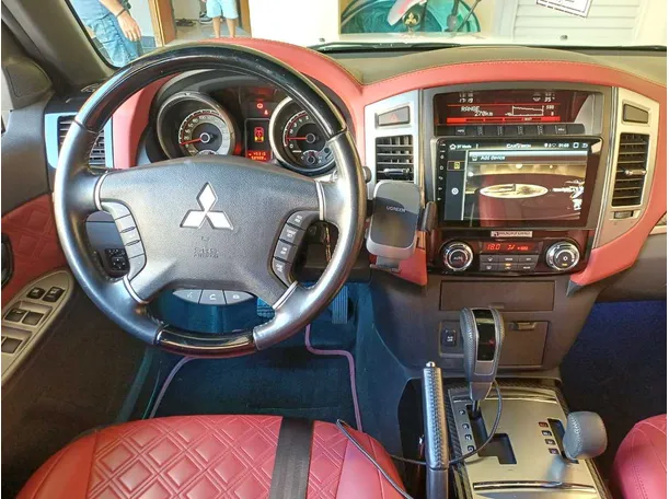 Car image 16
