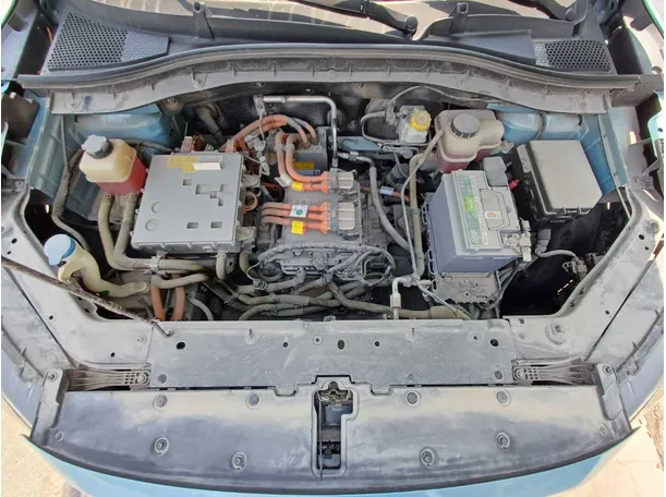 Car image 21