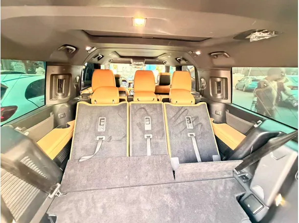 Car image 22