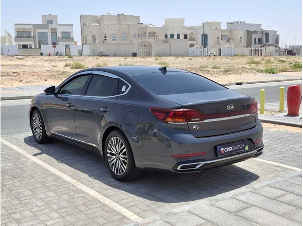 Car image 8