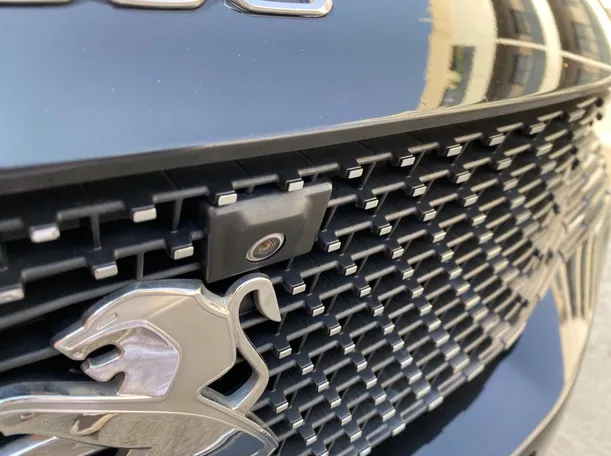 Car image 26