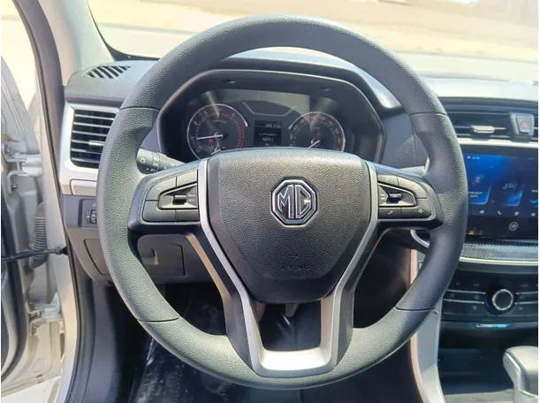 Car image 23