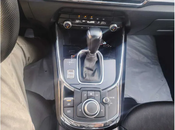 Car image 21