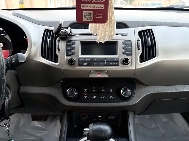Car image 20