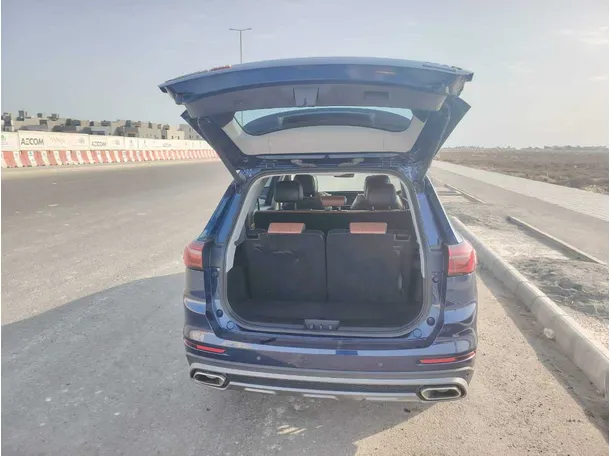 Car image 27