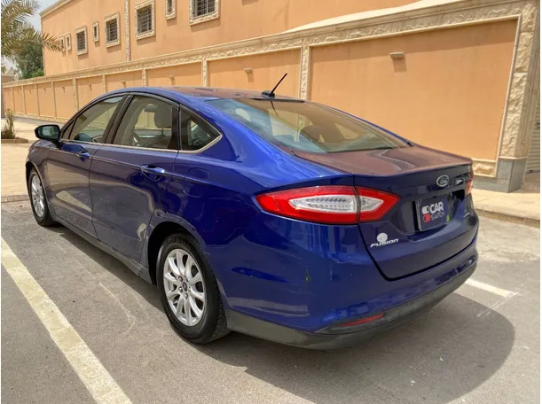 Car image 7