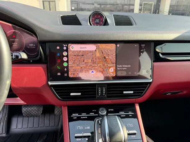 Car image 19