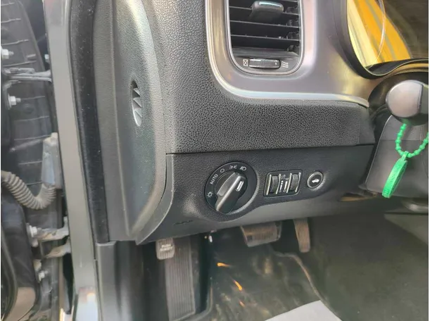 Car image 31