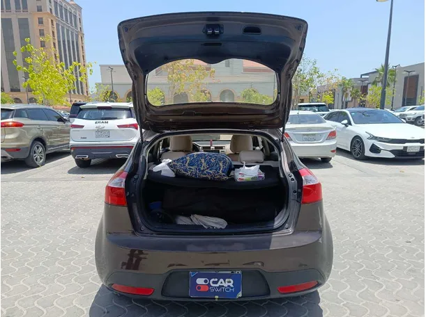 Car image 23