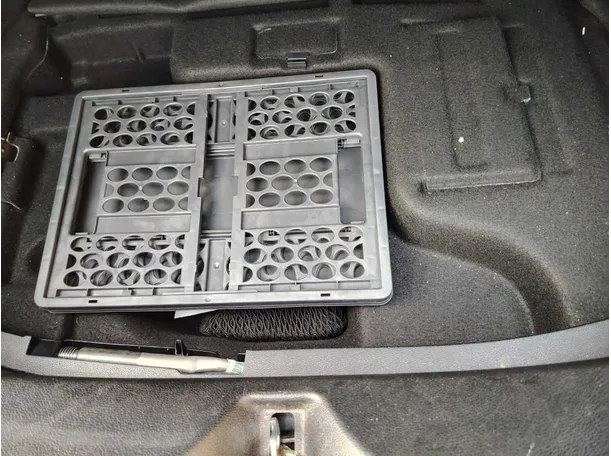 Car image 41