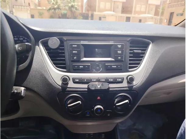 Car image 22