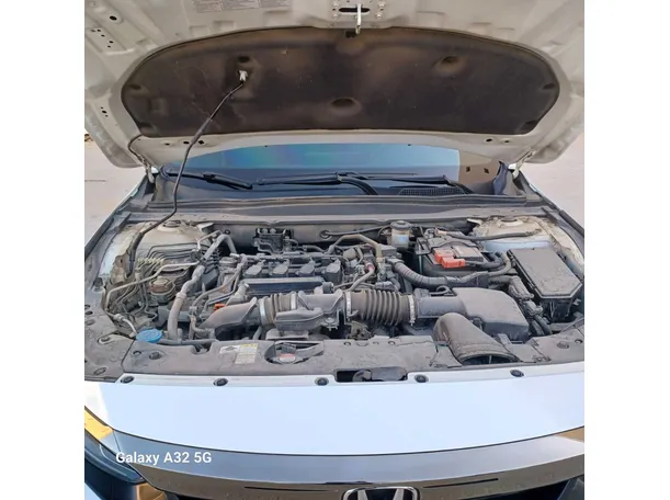 Car image 35