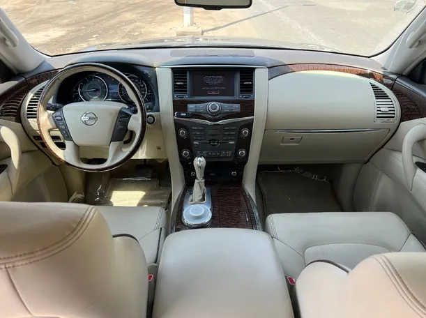 Car image 17
