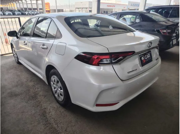 Car image 7