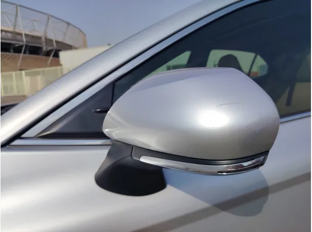 Car image 26