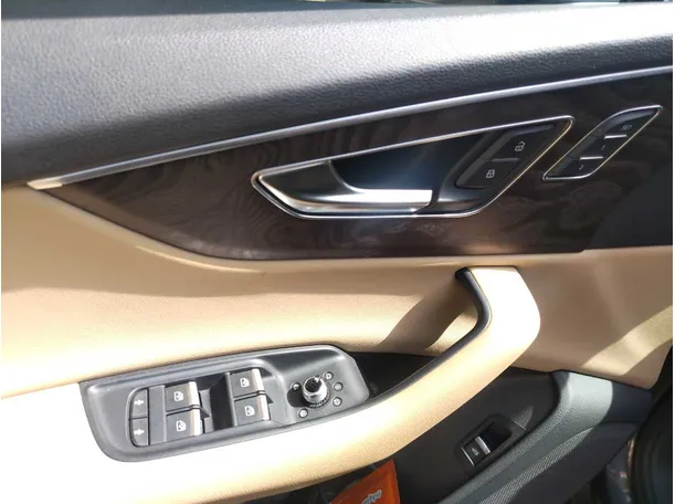 Car image 45